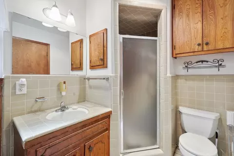 Bath - 302 Shadow Ln, Euless, TX 76039 photo 4 of 4