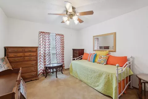Bedroom - 302 Shadow Ln, Euless, TX 76039 photo 6 of 6
