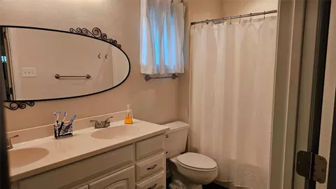 214 E Thomas St, Leonard, TX 75452 photo 9