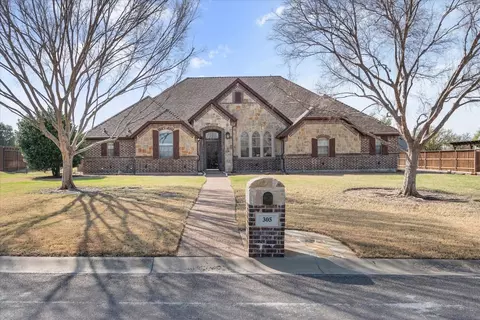 305 Applewood Ln, Haslet, TX 76052