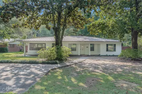 407 Forest Ave, Mansfield, LA 71052