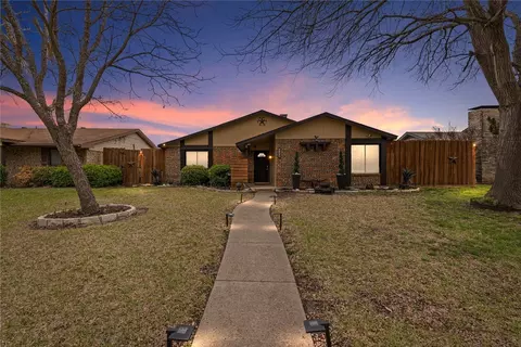 618 Kingston Pl, Garland, TX 75043