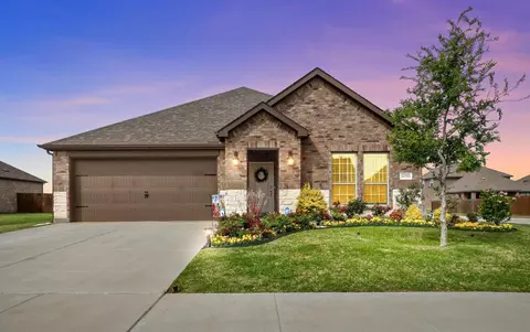 10705 Blaze St, Aubrey, TX 76227