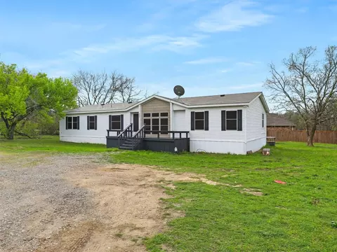 203 E Austin, Anna, TX 75409 photo 2
