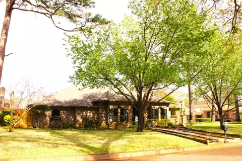 1400 Sleepy Hollow Ln, Longview, TX 75604