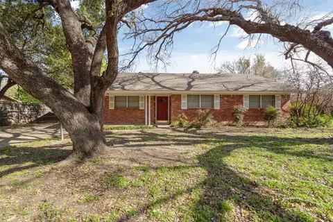 5216 Wharton Dr, Fort Worth, TX 76133