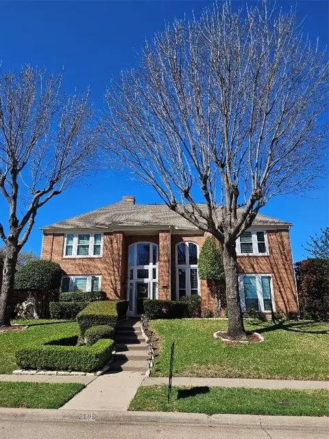 2109 Bluebonnet Dr, Richardson, TX 75082