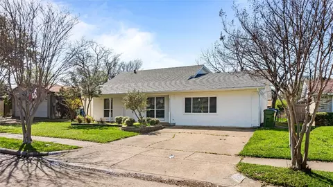 109 S Bernice Dr, Garland, TX 75042