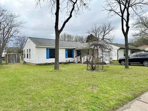 2113 Skillman Dr, Garland, TX 75041