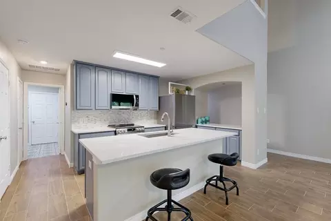 9983 Wake Bridge Dr, Frisco, TX 75035