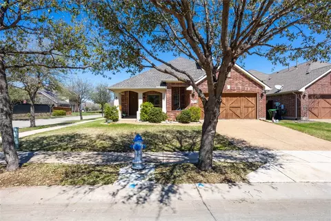 801 Lighthouse Ln, Savannah, TX 76227
