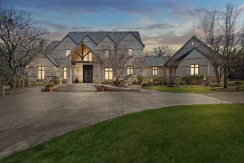 813 Summerlin Dr, Granbury, TX 76048