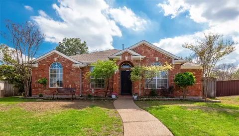 1396 Prairie Dr, Lewisville, TX 75067