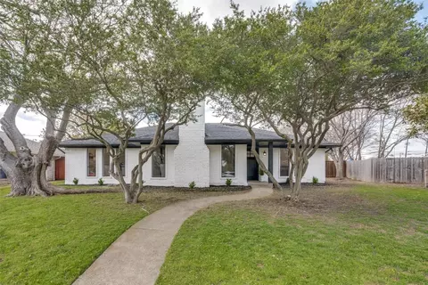 2913 Las Palmas Ln, Plano, TX 75075