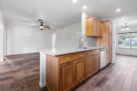 Kitchen - 105 Beard Dr, Itasca, TX 76055 photo 2 of 3