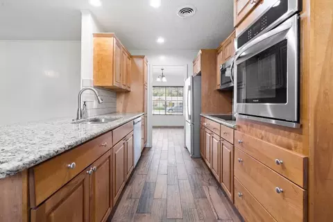 Kitchen - 105 Beard Dr, Itasca, TX 76055 photo 1 of 3