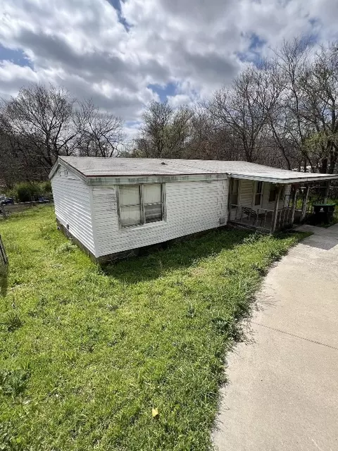 7395 Cottonwood Creek Rd, Fort Worth, TX 76135