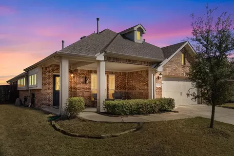 9101 Athens Dr, Argyle, TX 76226