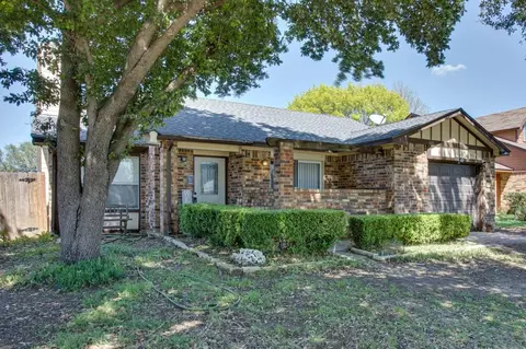 4641 Bracken Dr, Fort Worth, TX 76137