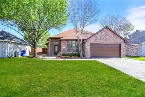 524 Bowie St, Forney, TX 75126