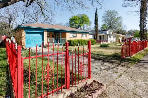 2036 Yucca Dr, Dallas, TX 75217