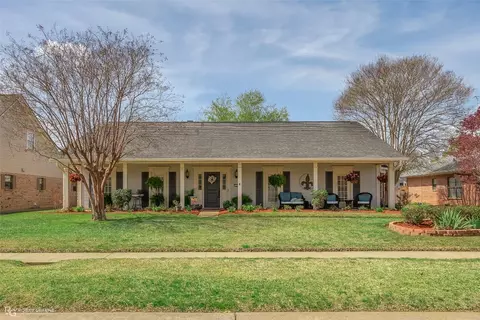 7634 Chesapeake Dr, Shreveport, LA 71105