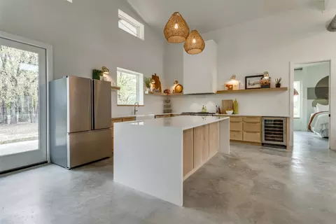 9902 Dripping Springs Rd, Denison, TX 75021