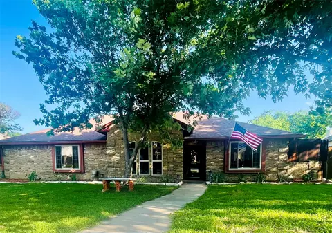 2032 E Branch Hollow Dr, Carrollton, TX 75007