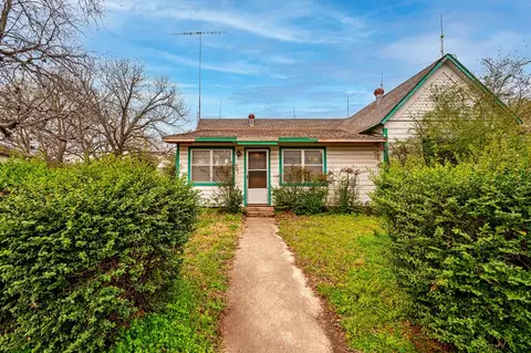109 W Pecan St, Sadler, TX 76264