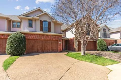109 Corinna Ct, Hurst, TX 76053