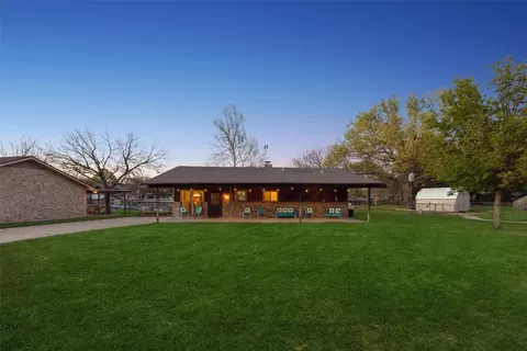 4102 Newport Bay Ct, Granbury, TX 76049