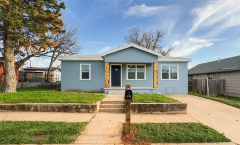 306 E Arkansas Ave, Sweetwater, TX 79556