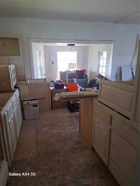 733 Baker St, Proctor, TX 76468 photo 2
