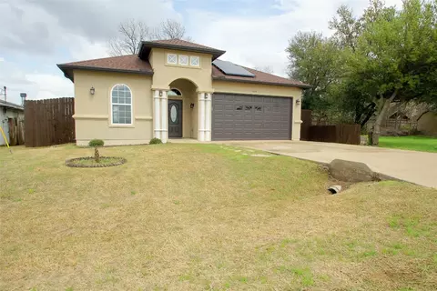 7610 Lakeview Dr, The Colony, TX 75056
