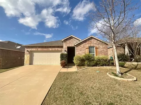 2405 Canchim St, Fort Worth, TX 76131