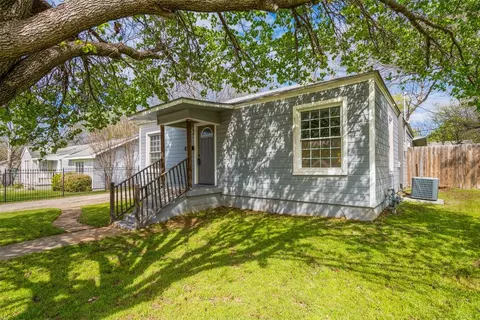 4325 Joy Lee St, Haltom City, TX 76117