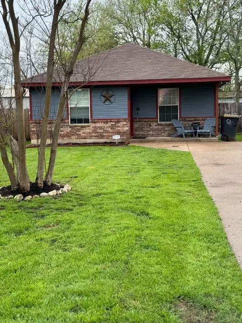 309 Mechanic St, Cleburne, TX 76031