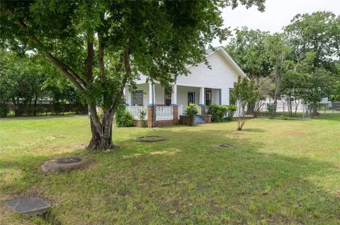 615 N Snyder Ave, Justin, TX 76247