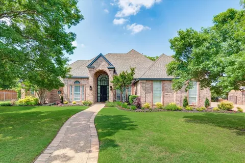 808 Hillcrest Trl, Southlake, TX 76092