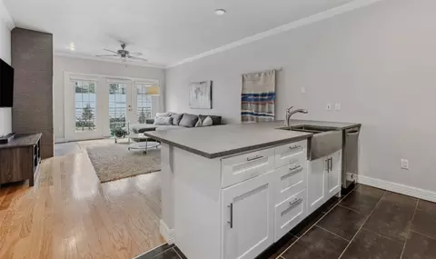 3400 Welborn St #218, Dallas, TX 75219