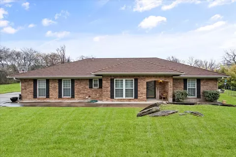 907 Old Gate Rd, Lakeside, TX 76108