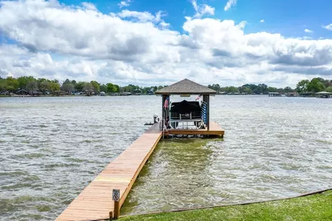 147 Evergreen Dr, Gun Barrel City, TX 75156