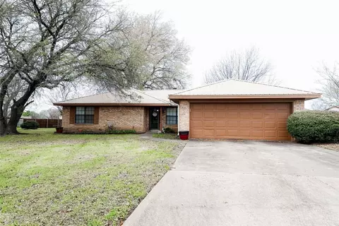 7 Innisbrook Ct, Bonham, TX 75418