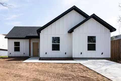2424 Birmingham Ave, Dallas, TX 75215