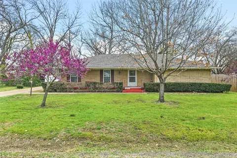 208 Methodist St, Red Oak, TX 75154