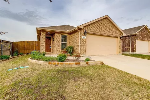 5901 Comanche Peak Dr, Fort Worth, TX 76179