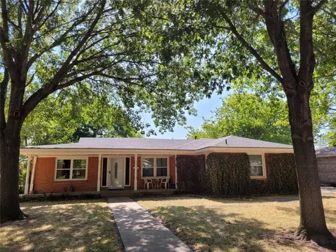 4340 Ken Michael Ct, North Richland Hills, TX 76180