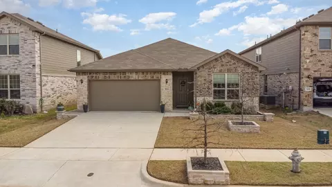 5604 Portola Ln, Denton, TX 76208