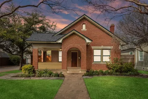 703 N Clinton Ave, Dallas, TX 75208