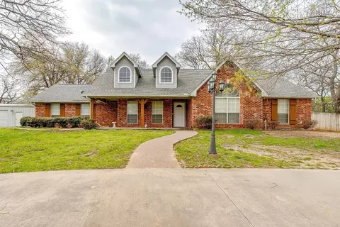 117 Howard Newby Ln, Springtown, TX 76082